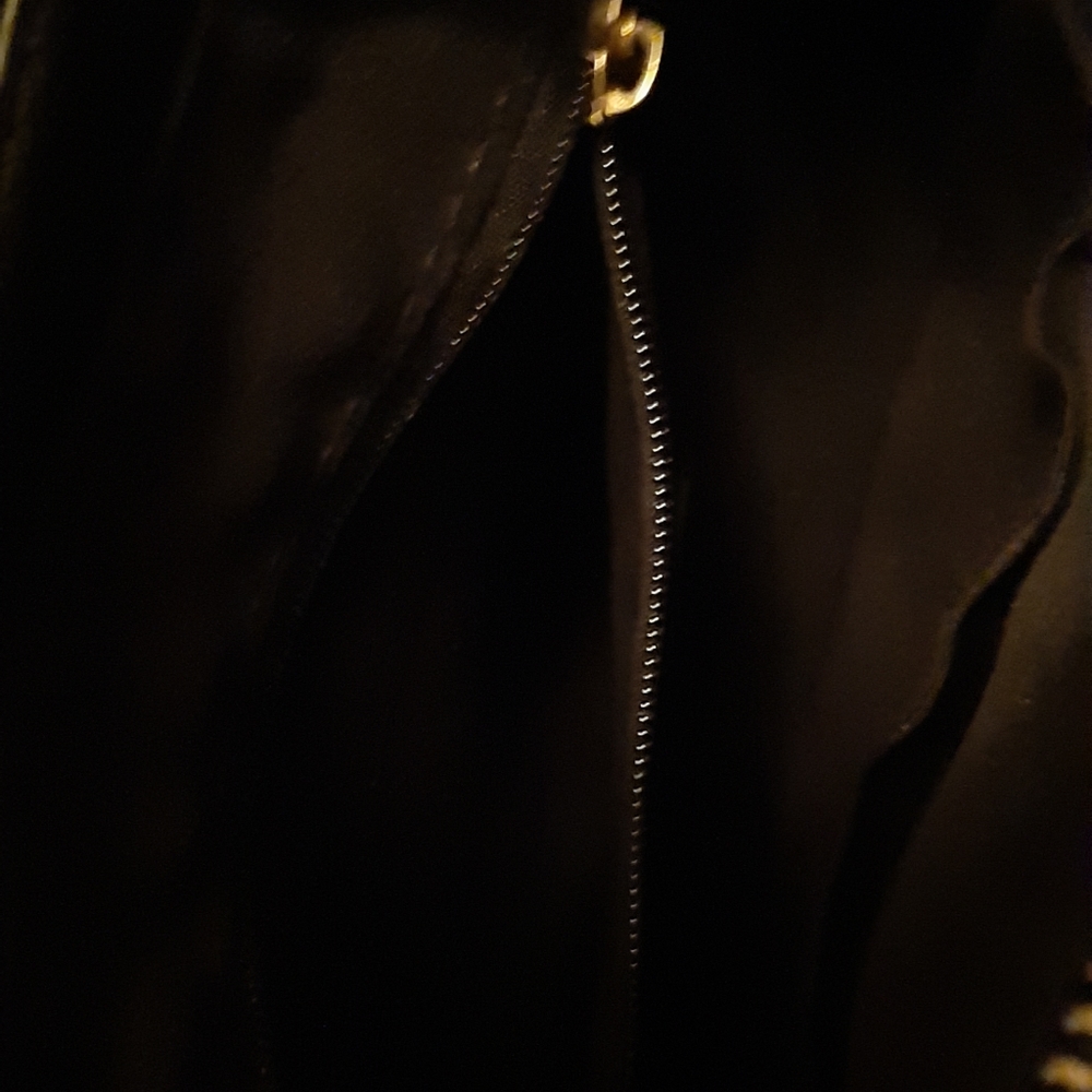 Purse - Picture 2 of 2